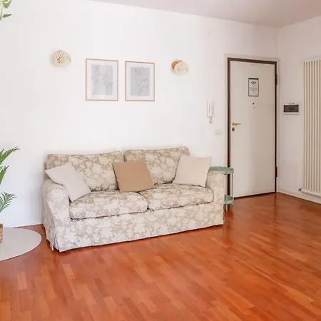 Darsena Dream Parcheggio Privato Due Passi Centro アパート