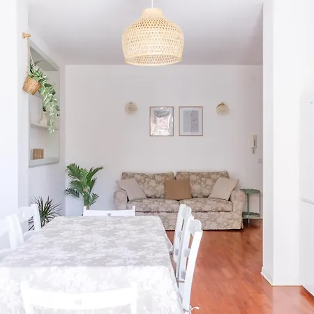 Darsena Dream Parcheggio Privato Due Passi Centro Lejlighed